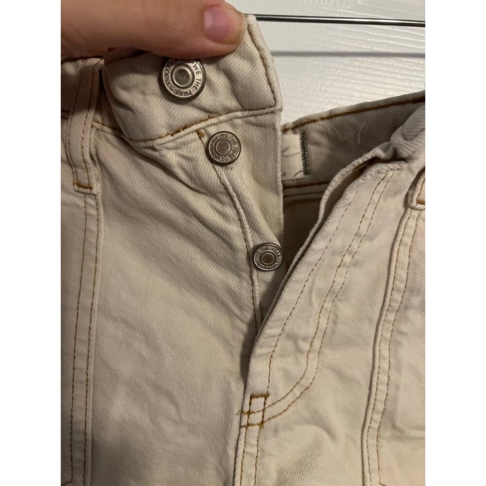 Free People We The Free Shorts – Size 28 – Cream Khaki - Picture 3 of 4